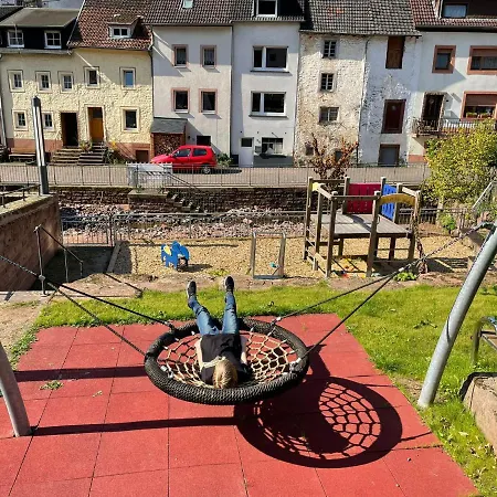 Alte Schule 3 *