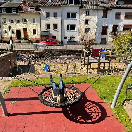 Alte Schule 3 *